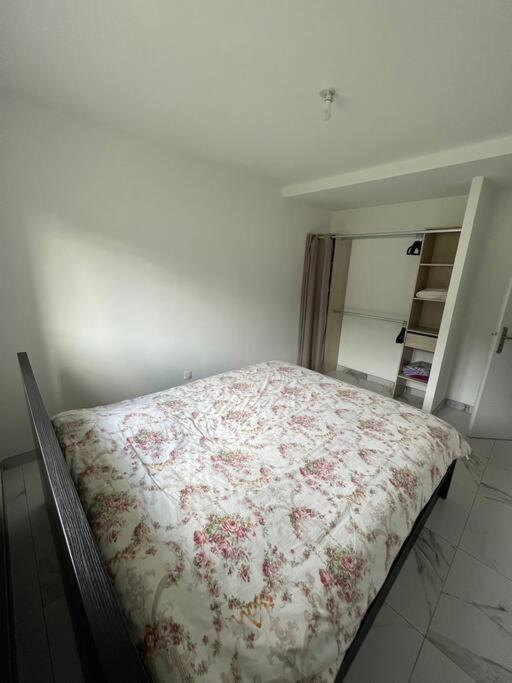 Bel Appartement Avec Parking Cabannes Exterior photo